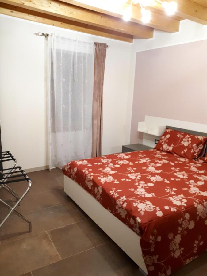 Dimora Rosso San Zeno - Wifi Veloce E Adatto Per Famiglie Верона Екстер'єр фото